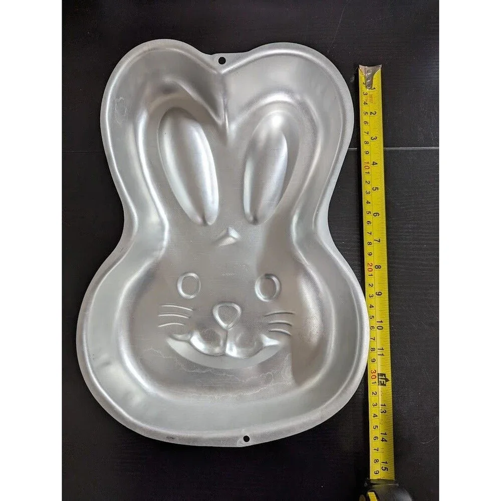 Wilton Bunny‎ Rabbit Cake Pan Easter Holiday 2105-2074 Baking